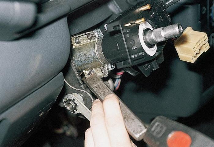 how to remove the ignition key VAZ 2110