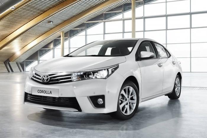 Toyota Corolla 2013. Car Review