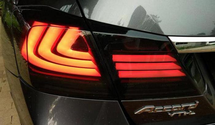 red tint of rear lights