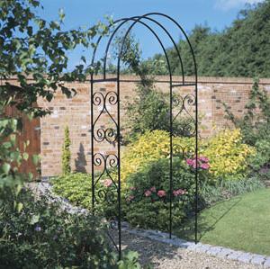 Garden arch of metal