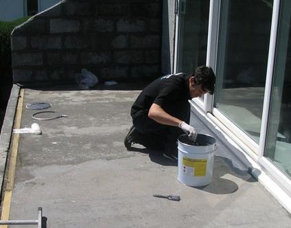 Floor on the balcony with your own hands