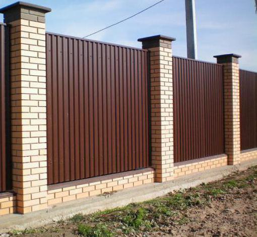 How to build a fence with brick pillars?