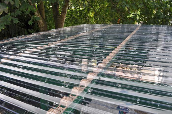 Polycarbonate roof for terrace with own hands