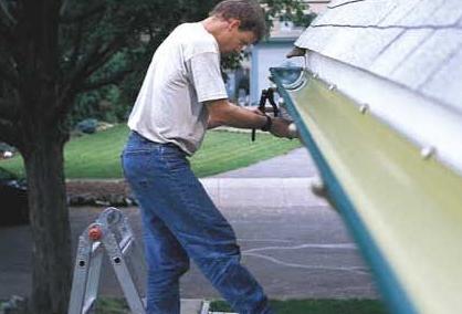 Metal gutter: basic nuances of installation