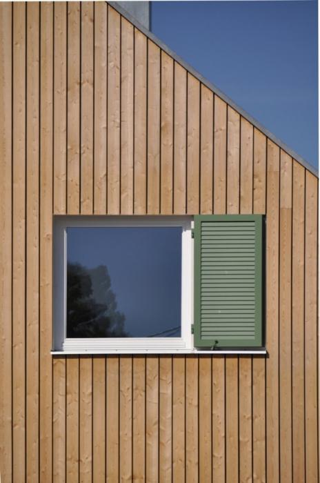 Installation of windows in a wooden house