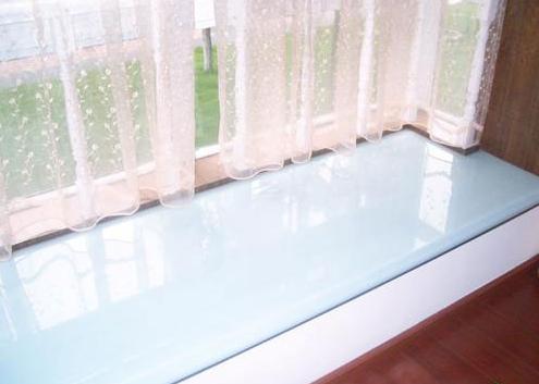 Reliable plastic window sill