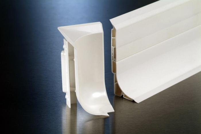 Floor plastic skirting boards: features of products