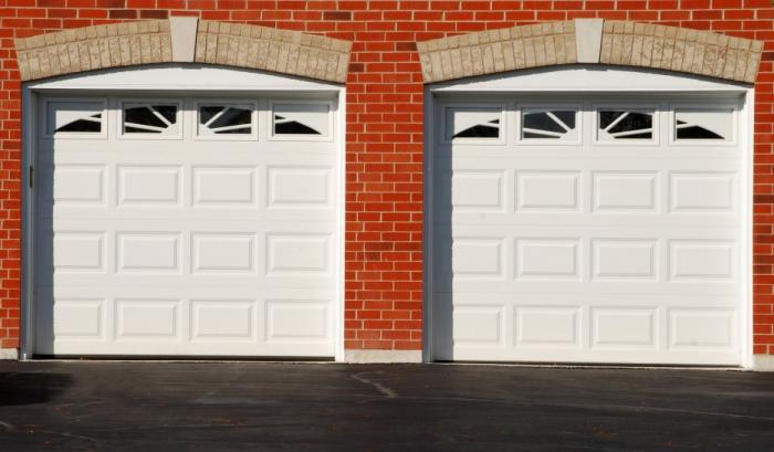 The optimal size of the garage for 2 cars. What should I consider when designing?