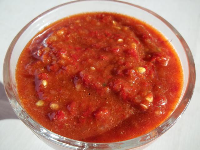 how correctly to prepare adzhik from a garlic and horseradish tomato