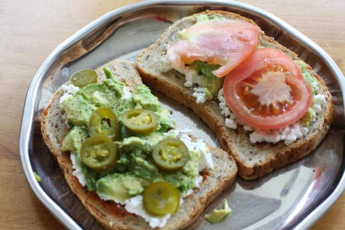 sandwiches with cottage cheese and greens 