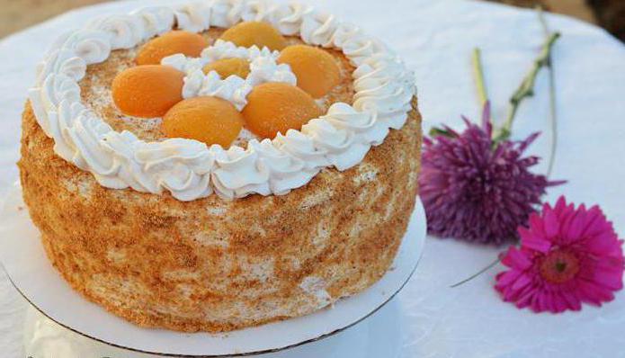 cake with apricots