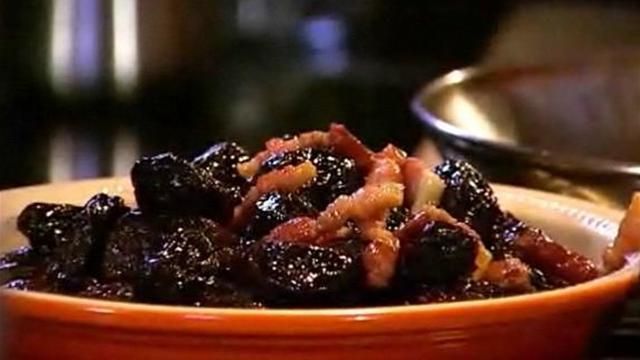 Beef with prunes fast and tasty