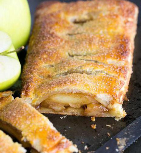 Cake with caramelized apples: cooking secrets