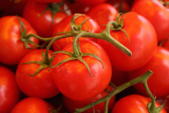 Tomatoes in their own juice recipe without sterilization