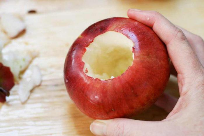 apples with honey and cinnamon in the oven