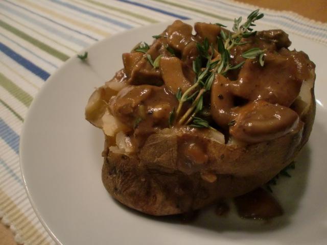 Baked potatoes with mushrooms in the oven