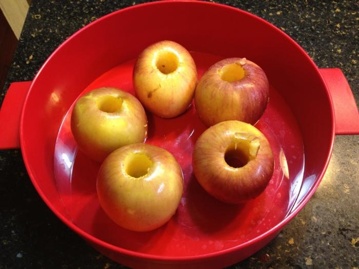 Bake apples in a microwave tasty