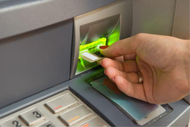 What is the limit for withdrawing cash from Sberbank's ATMs