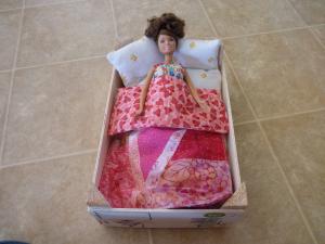 how to make furniture for Barbie with your own hands