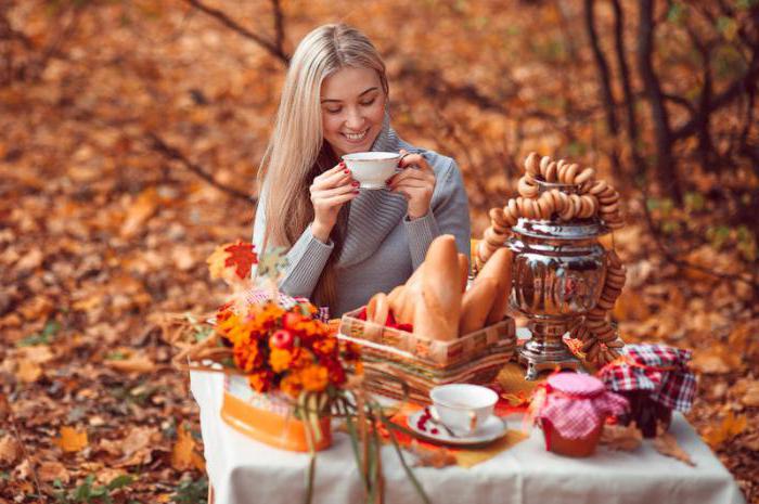 photosession in the autumn in the forest