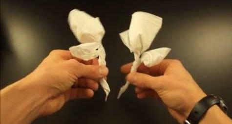 How to make a rose from a napkin per minute