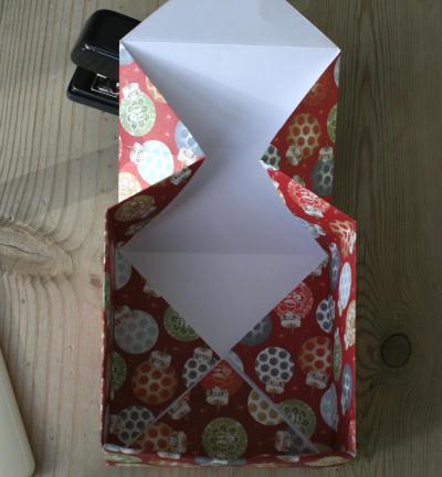 Pattern of a gift box