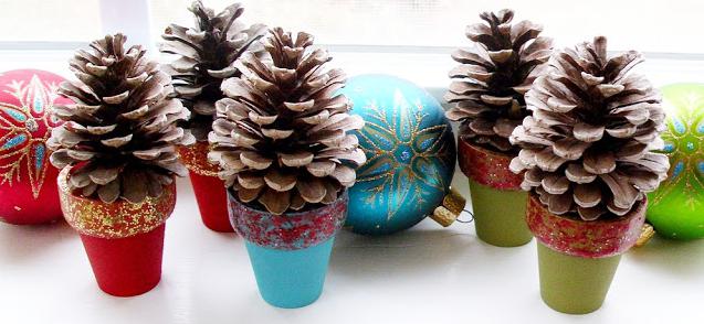 Handicraft of cones and acorns. What crafts of cones and acorns can be done with children