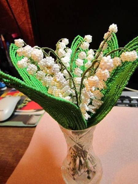 Snowdrops from beads, photo