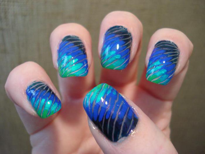 simple patterns on the nails with a needle