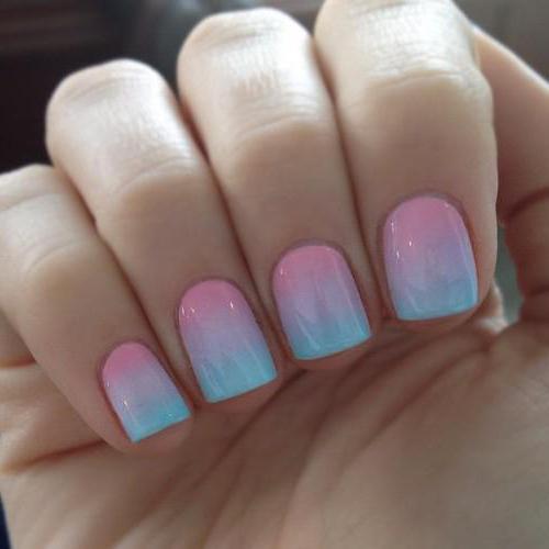 Ombre gel-varnish on the nails: a master class