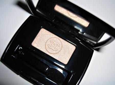 Eye shadow Chanel