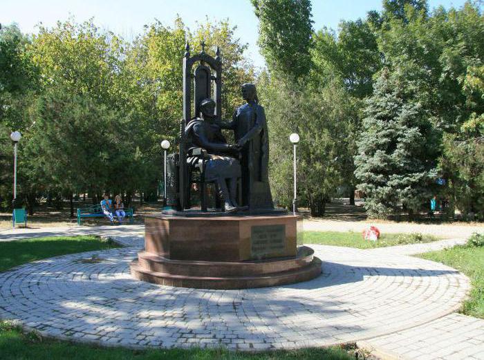 Monument of Fevronia and Peter. Installation of sculptural compositions "Holy Blessed Pyotr and Fevronia of Murom" on the program "In the family circle"