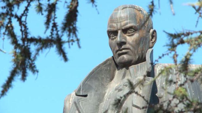 monument to Admiral Kolchak in Irkutsk