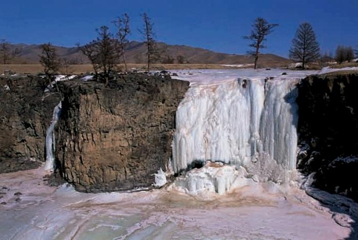 Waterfall Peshchersky - the creation of human hands