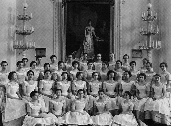 Institutes of noble maidens. Founding of Smolny Institute of Noble Maidens