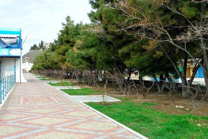 Alushta embankment. Alushta - the most beautiful city of Crimea