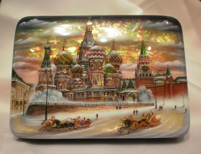 What to bring as a gift from Moscow: interesting ideas, souvenirs and recommendations