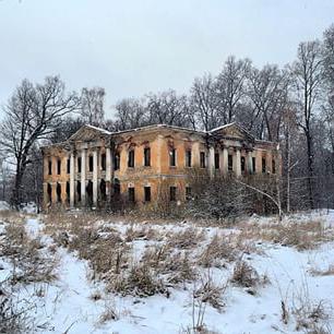 Abandoned manor grotto 