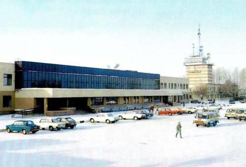 Roshchino airport Tyumen how to get there