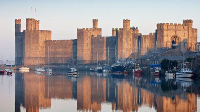 Carnarvon Castle (Wales): if the stones could speak