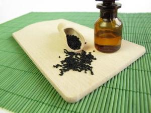 Application of black cumin oil. Reviews of folk medicine men